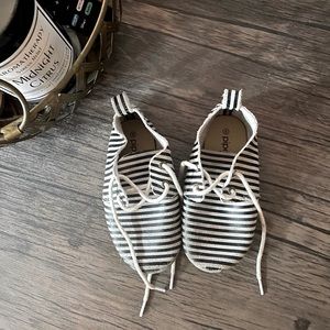 PIPER FINN oxfords hard sole shoes size 8